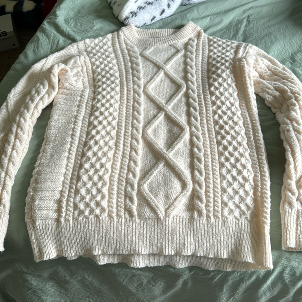 ✨trendy Aelfric Eden sweater✨